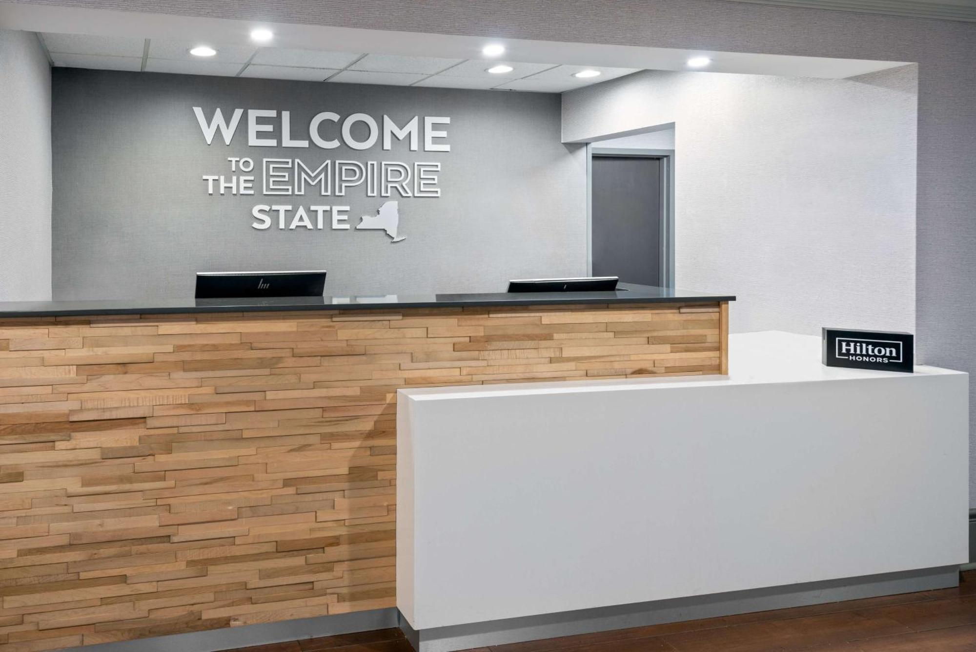 Hampton Buffalo-airport Galleria Mall Hotel 3*