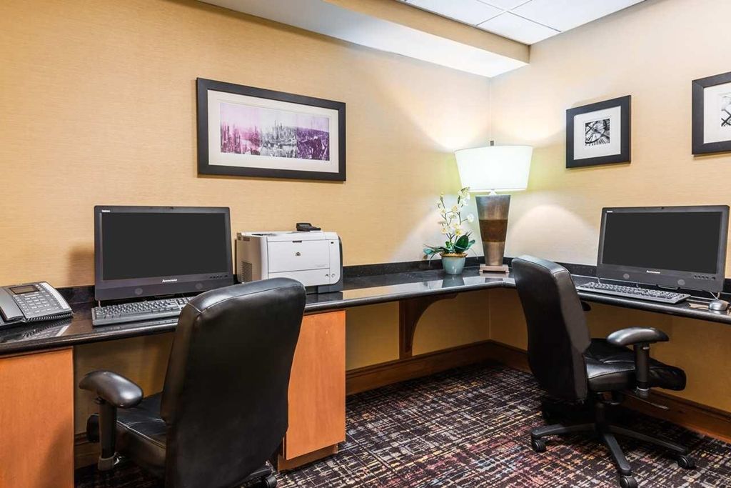 Hampton Buffalo-airport Galleria Mall Hotel 3*