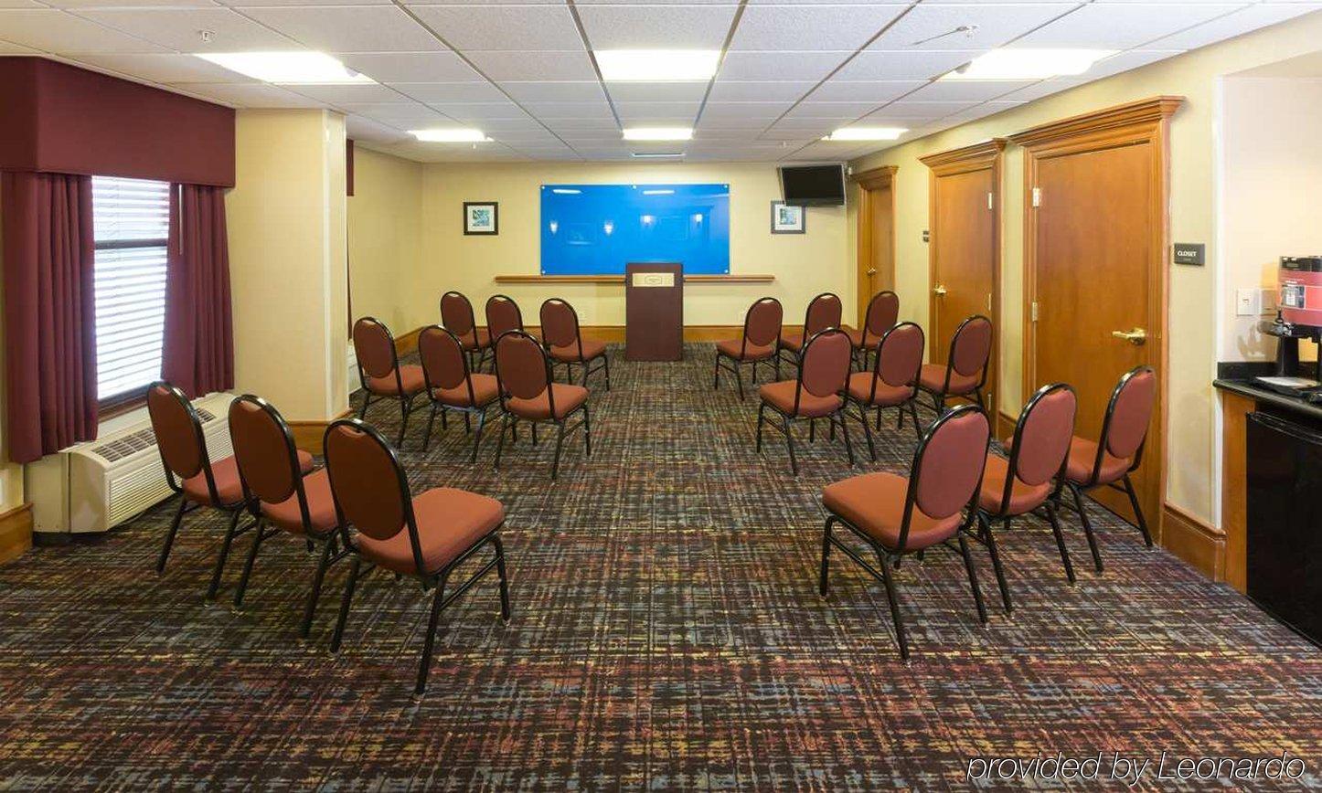 Hotel Hampton Buffalo-airport Galleria Mall 3*
