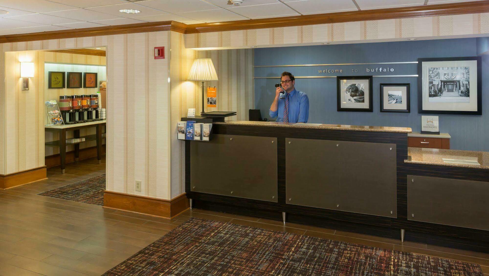 Hotel Hampton Buffalo-airport Galleria Mall 3*