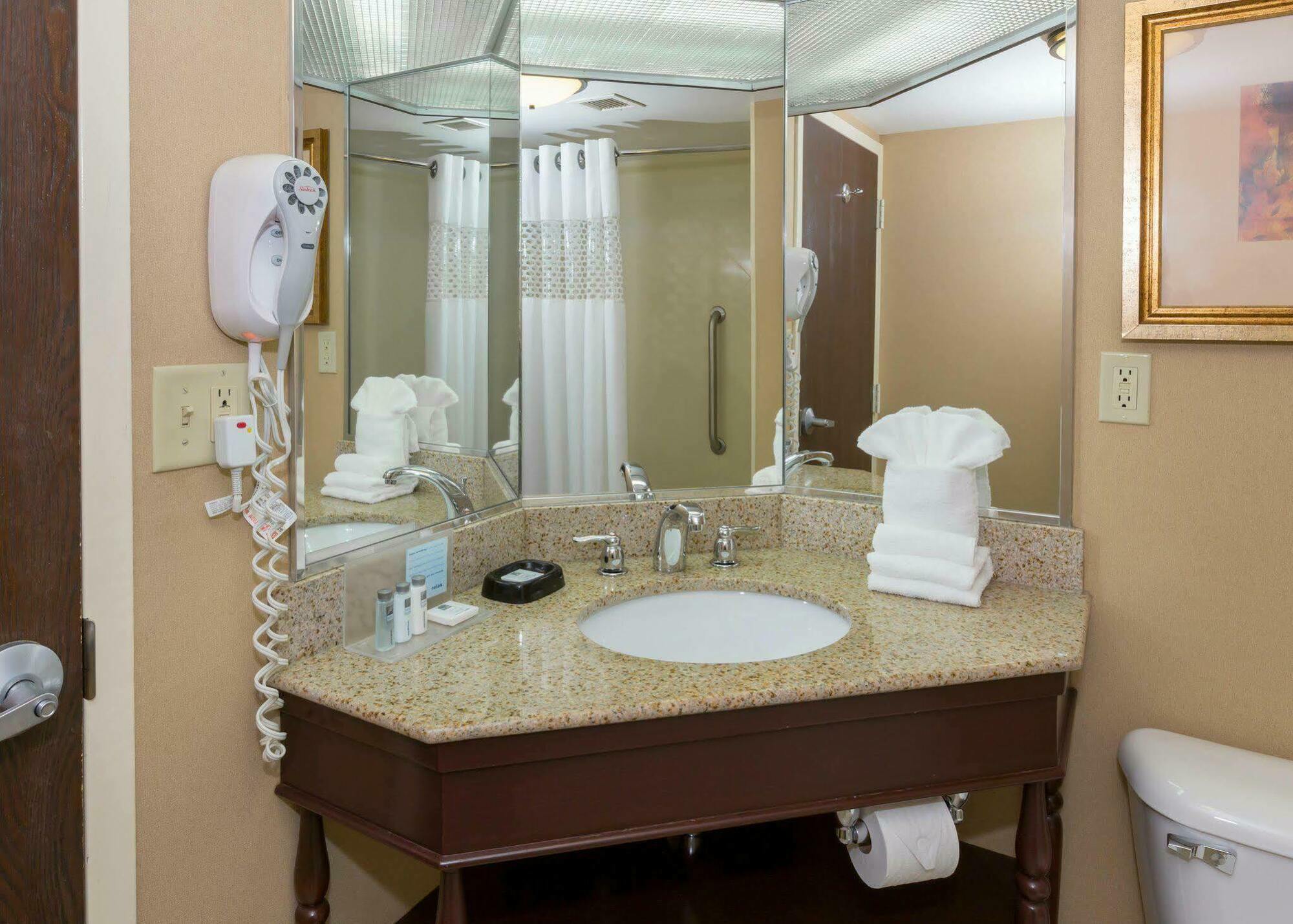Hampton Buffalo-airport Galleria Mall 3*